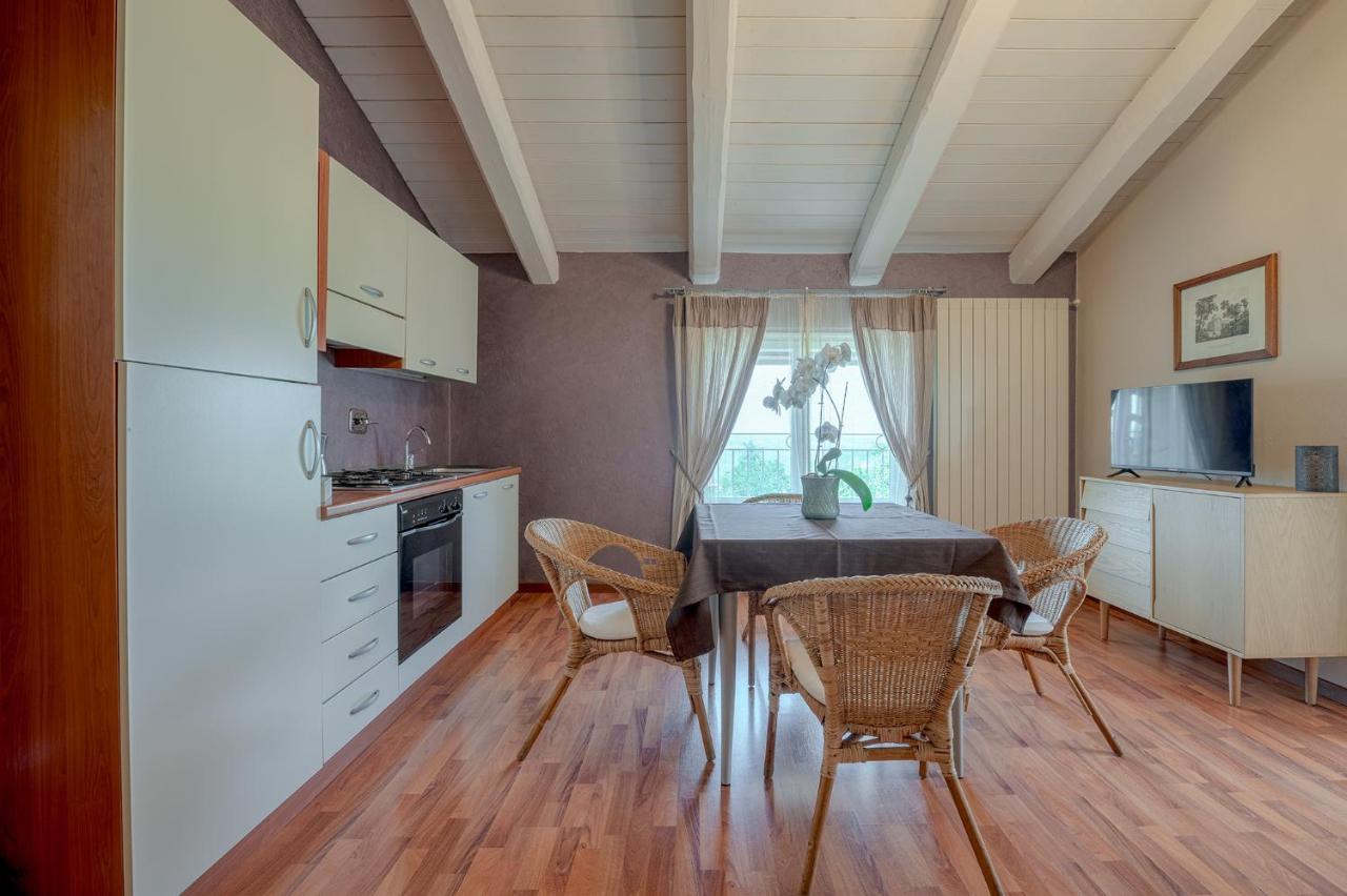 La Rosa Gialla Bio Apartments & Rooms Barolo Extérieur photo