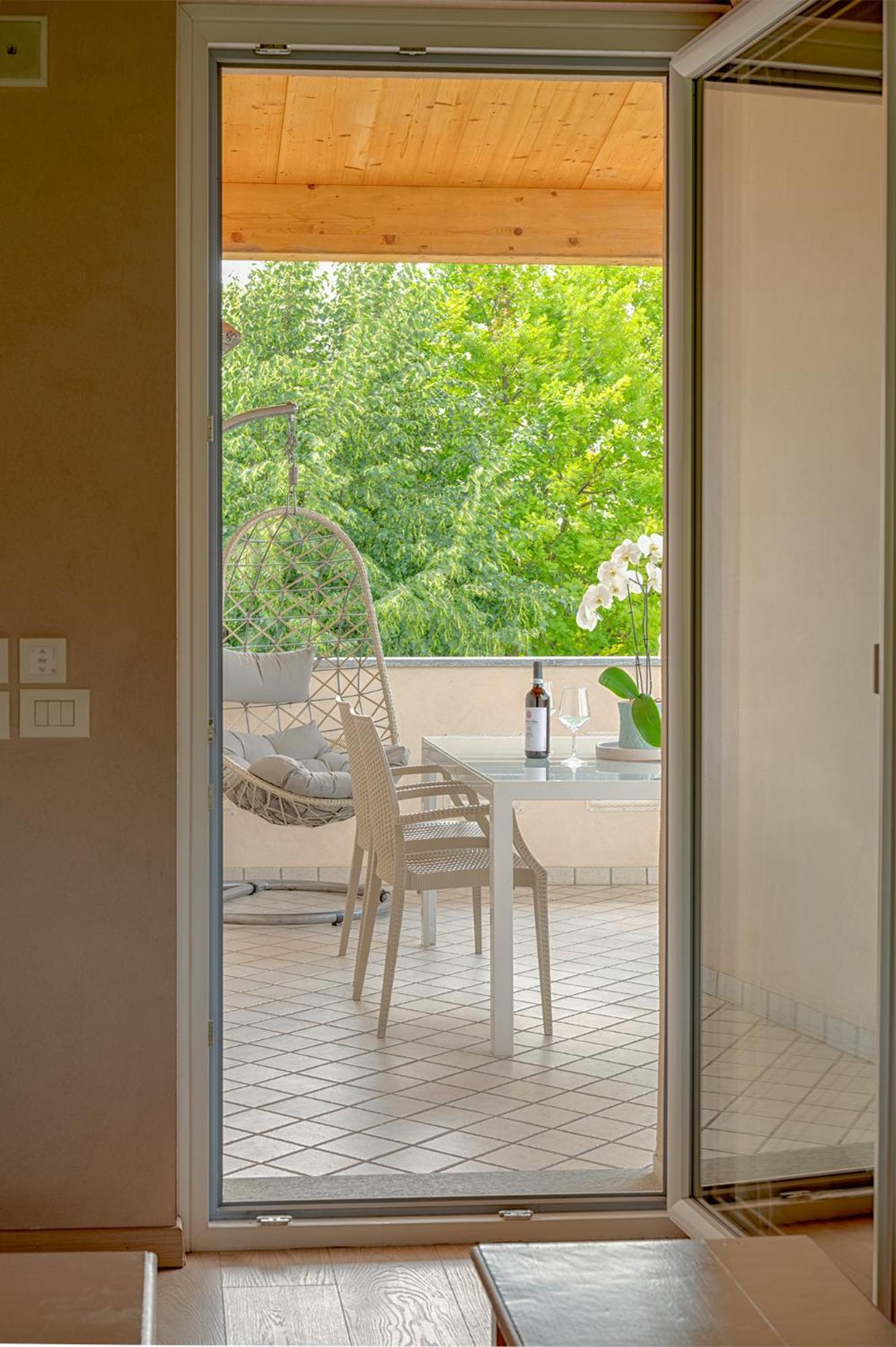 La Rosa Gialla Bio Apartments & Rooms Barolo Extérieur photo